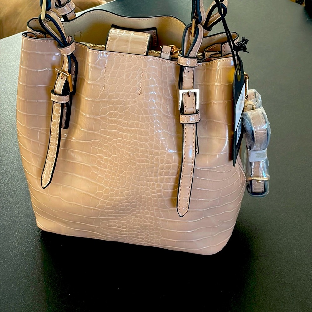 ModaLuxe pink alligator textured purse NWT